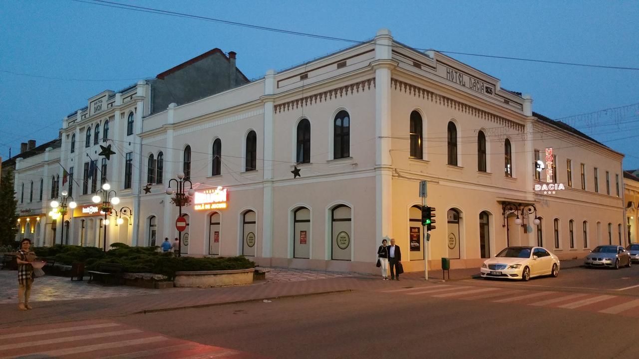 Отель Hotel Dacia Лугож-5